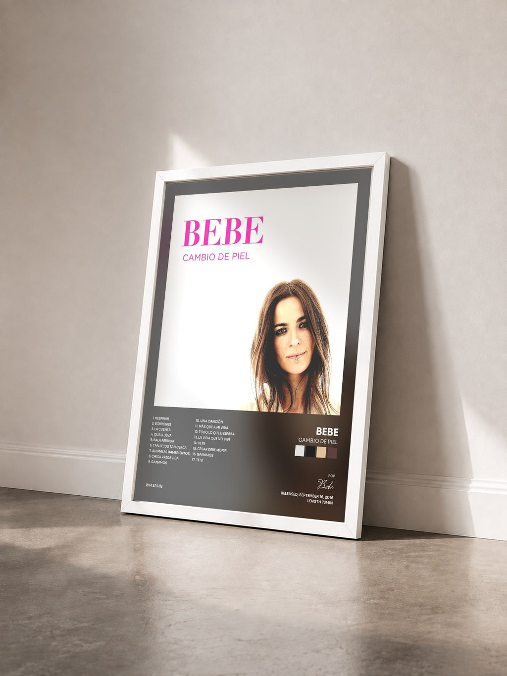 #blanc Tableau de l'album Cambio de piel de Bebe vu de trois quarts, cadre blanc