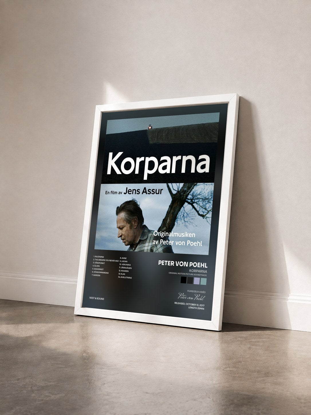 #blanc Tableau de l'album Korparna (Original Motion Picture Soundtrack) de Peter von Poehl vu de trois quarts, cadre blanc