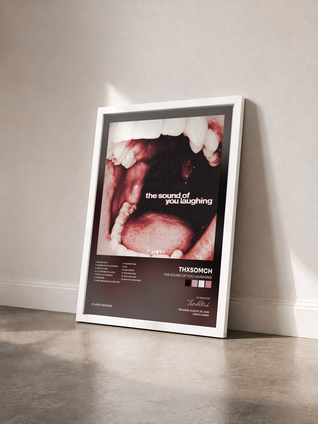 #blanc Tableau de l'album The Sound of You Laughing de ThxSoMch vu de trois quarts, cadre blanc