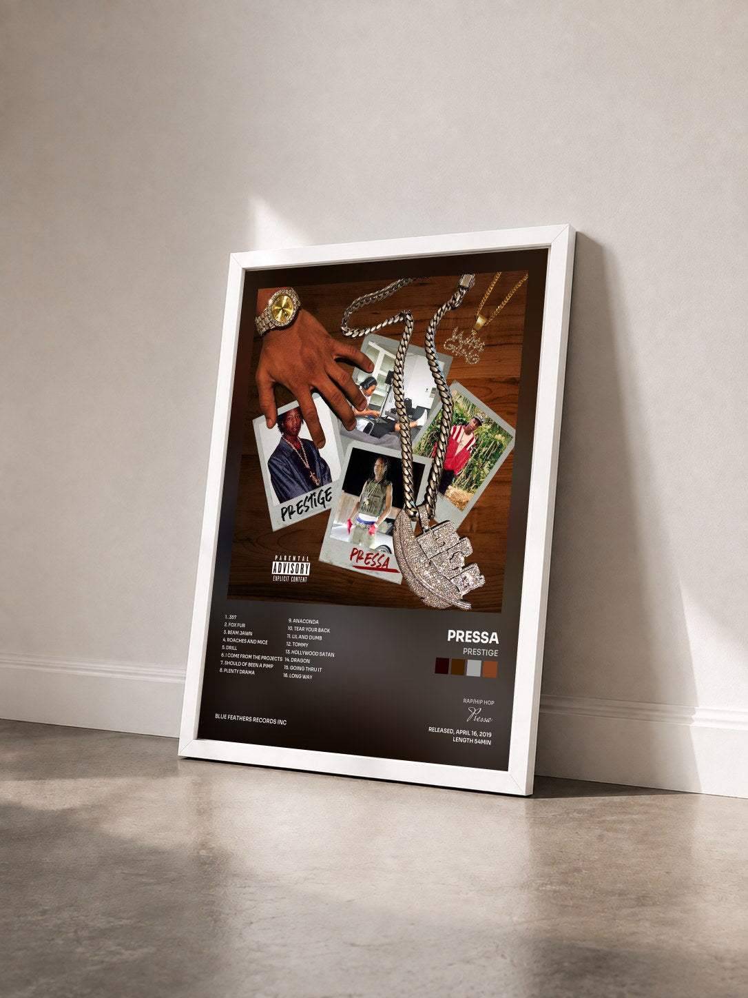 #blanc Tableau de l'album Prestige de Pressa vu de trois quarts, cadre blanc