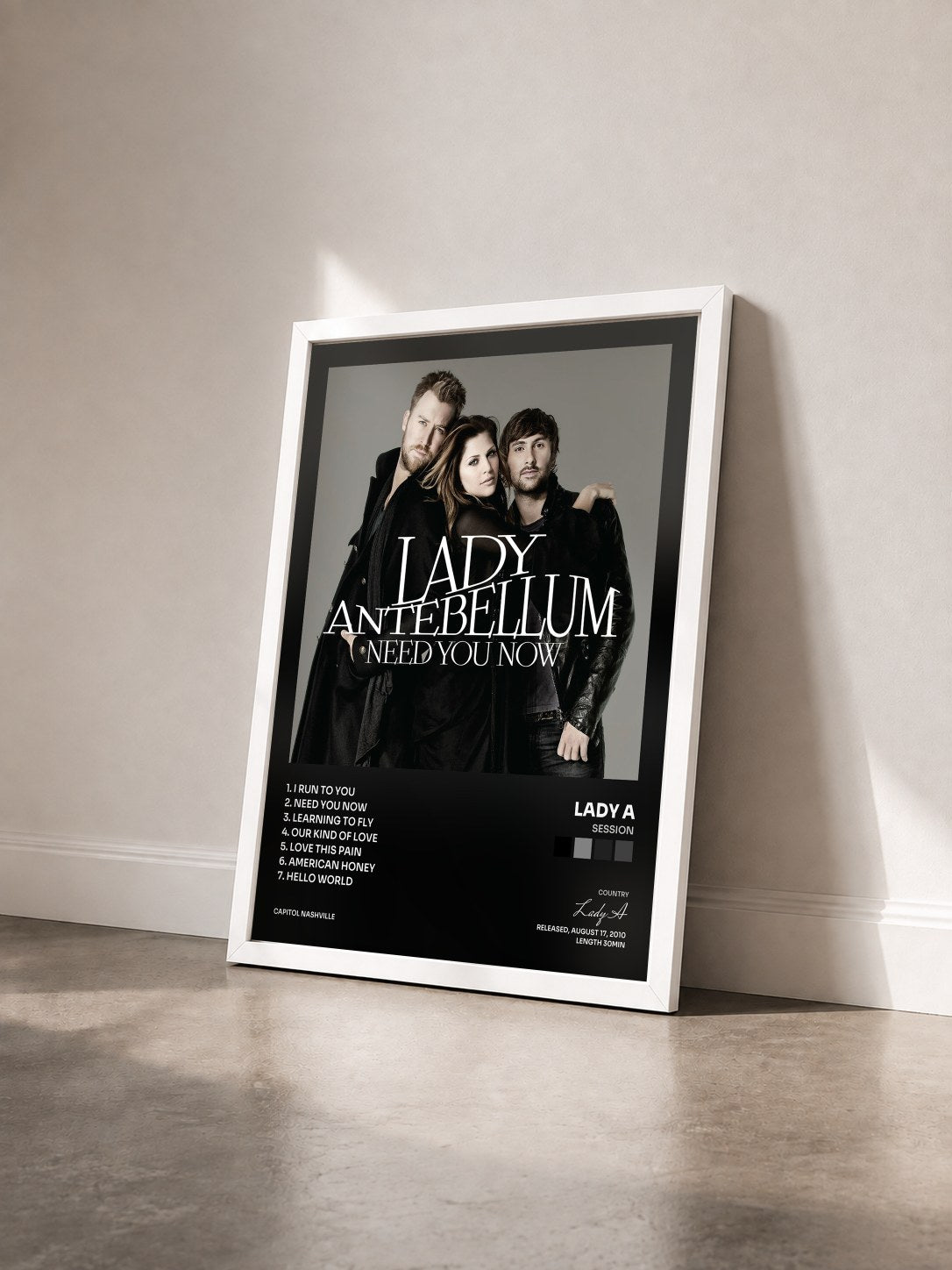 #blanc Tableau de l'album  Session de Lady A vu de trois quarts, cadre blanc