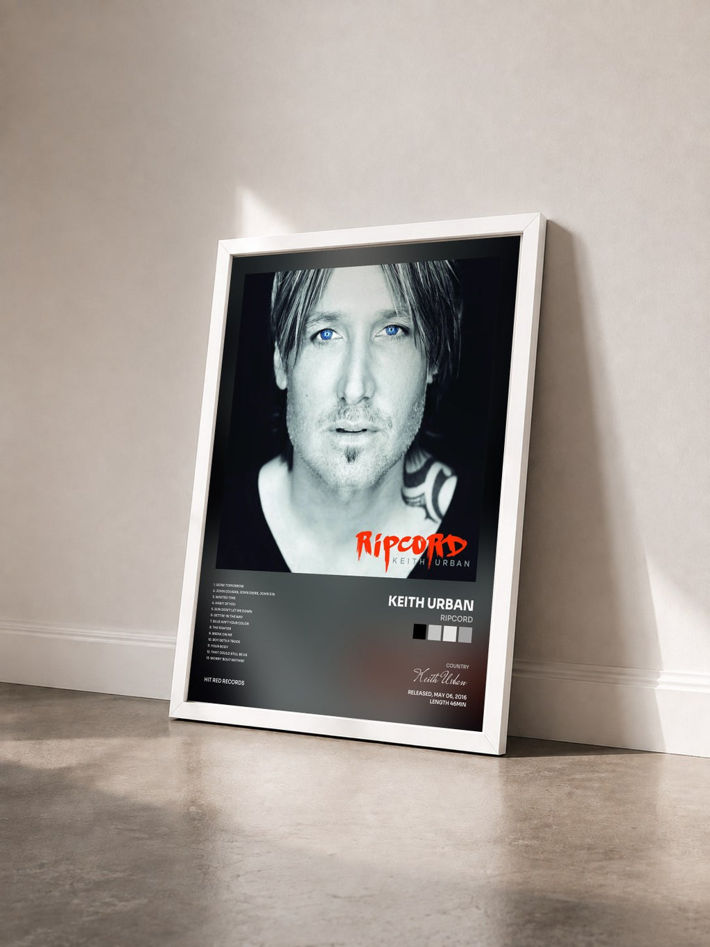 #blanc Ripcord von Keith Urban als gerahmter Kunstdruck von schräg gesehen, weißer Rahmen