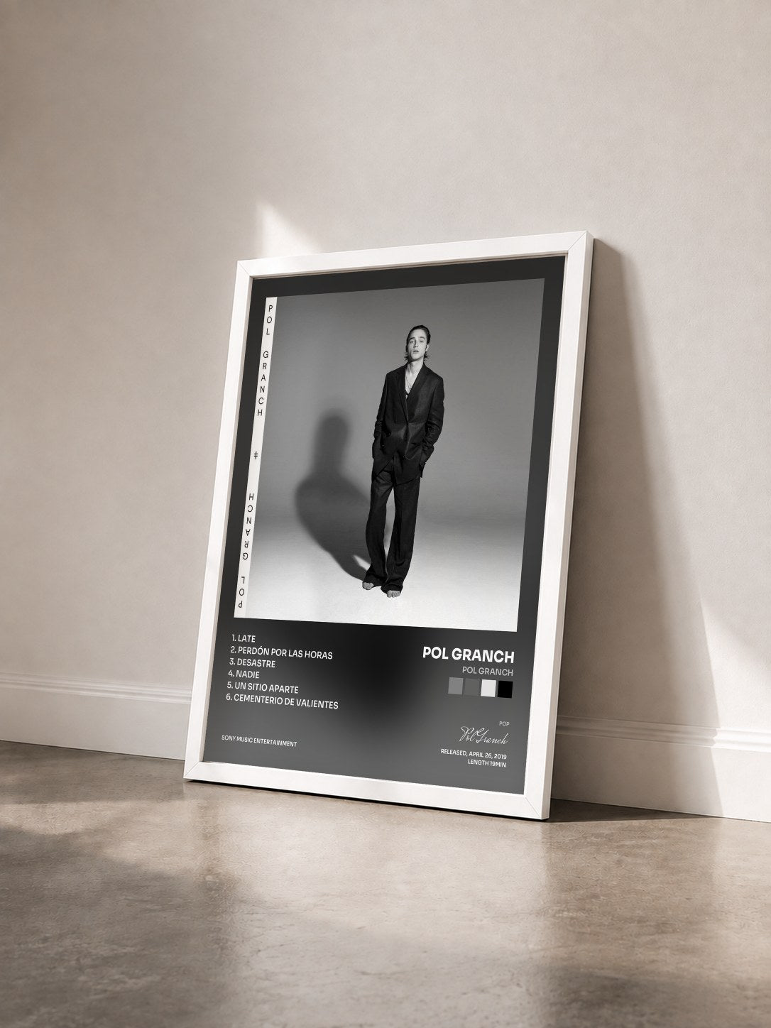 #blanc Tableau de l'album Pol Granch de Pol Granch vu de trois quarts, cadre blanc
