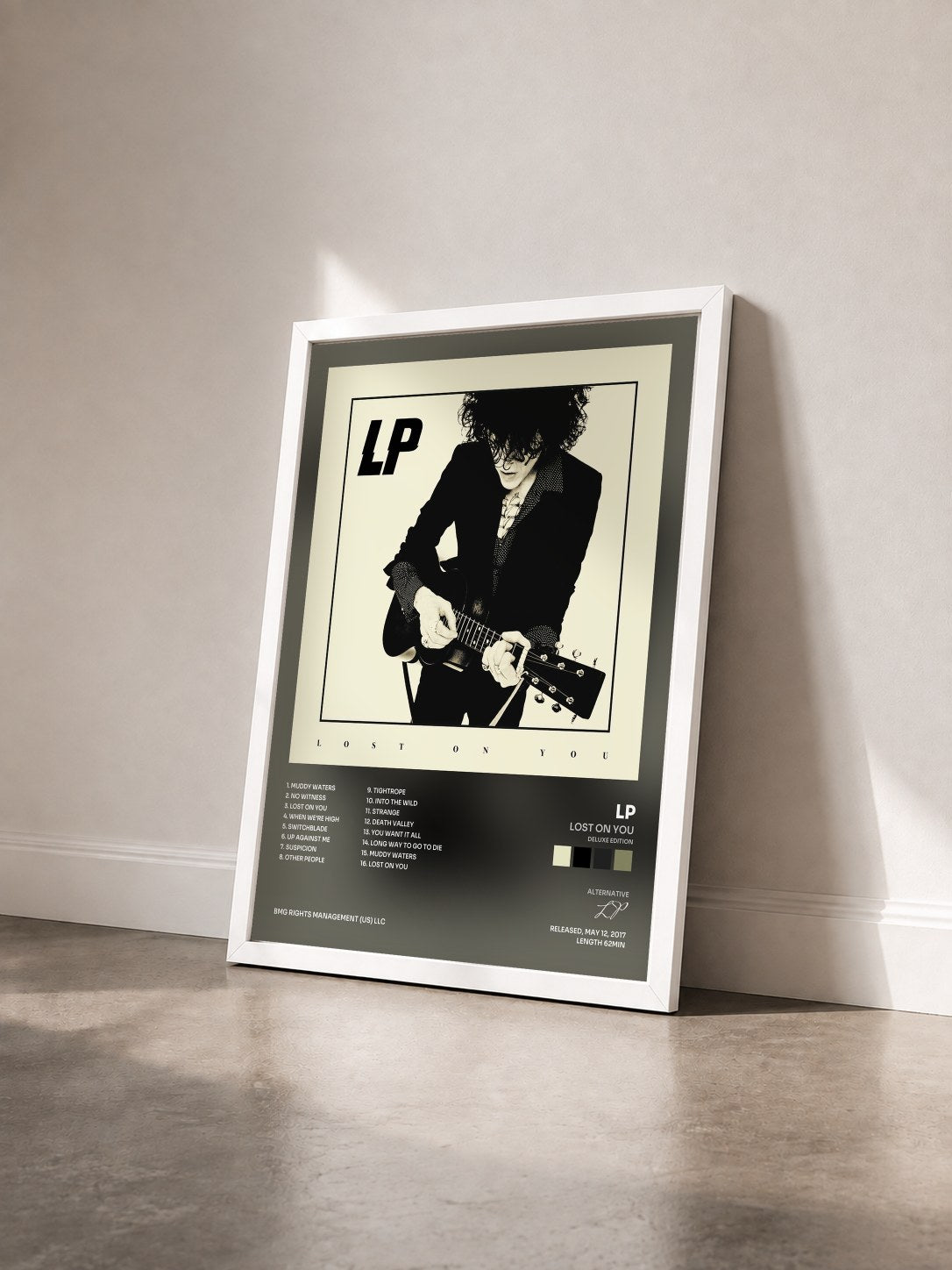 #blanc Tableau de l'album Lost On You (Deluxe Edition) de LP vu de trois quarts, cadre blanc
