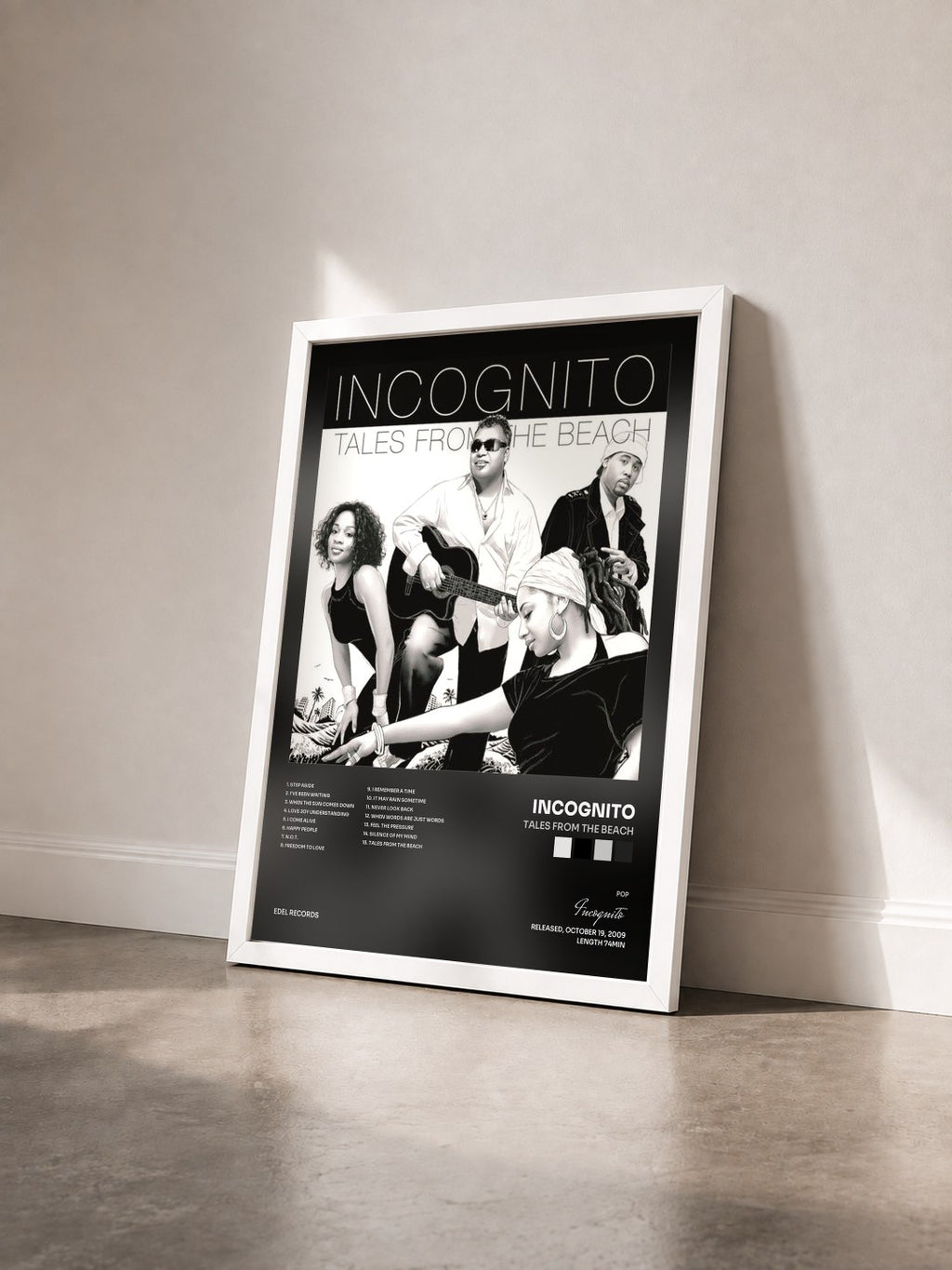 #blanc Tableau de l'album Tales from the Beach de Incognito vu de trois quarts, cadre blanc