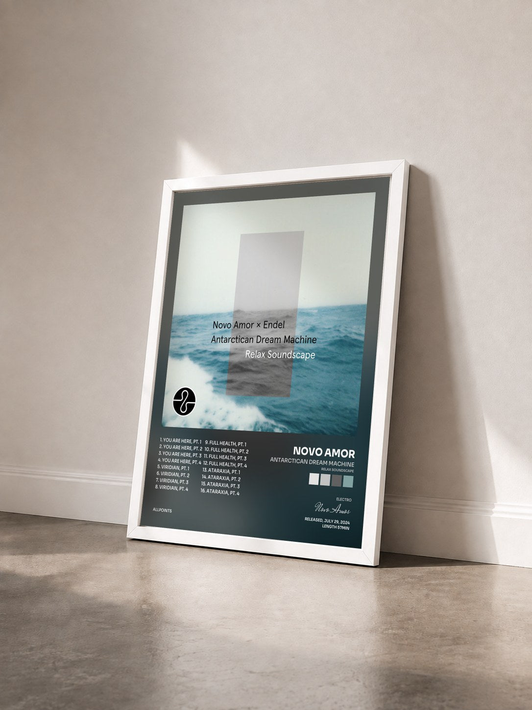 #blanc Tableau de l'album Antarctican Dream Machine (Relax Soundscape) de Novo Amor vu de trois quarts, cadre blanc