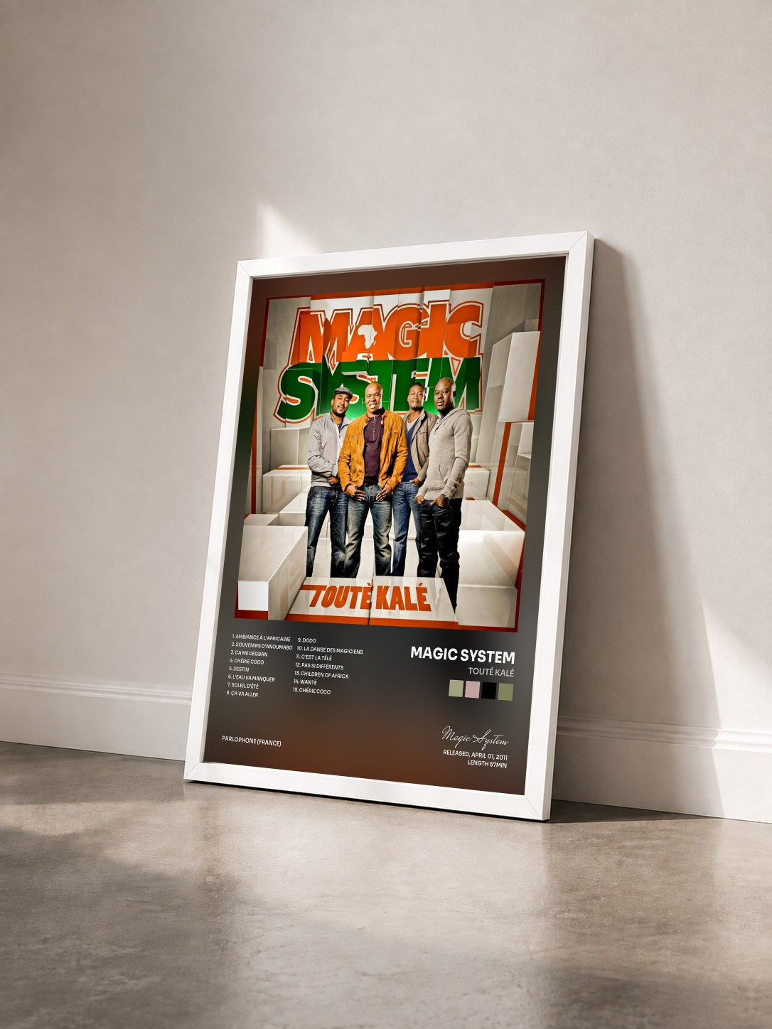 #blanc Tableau de l'album Touté kalé de Magic System vu de trois quarts, cadre blanc