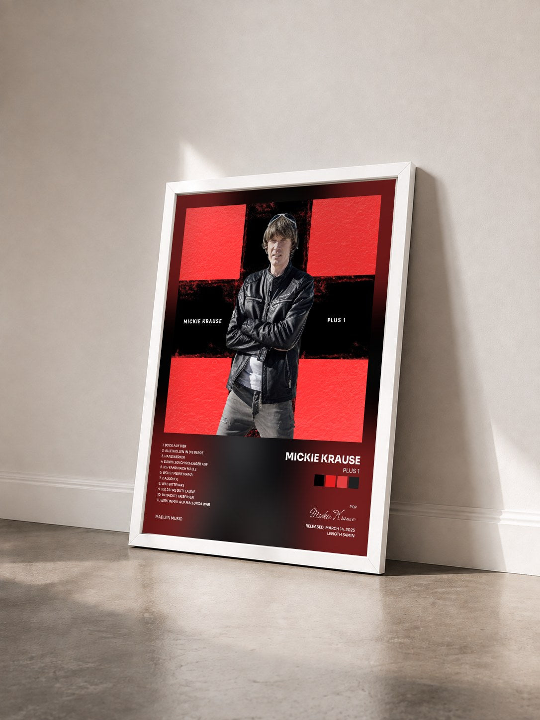#blanc Tableau de l'album Plus 1 de Mickie Krause vu de trois quarts, cadre blanc