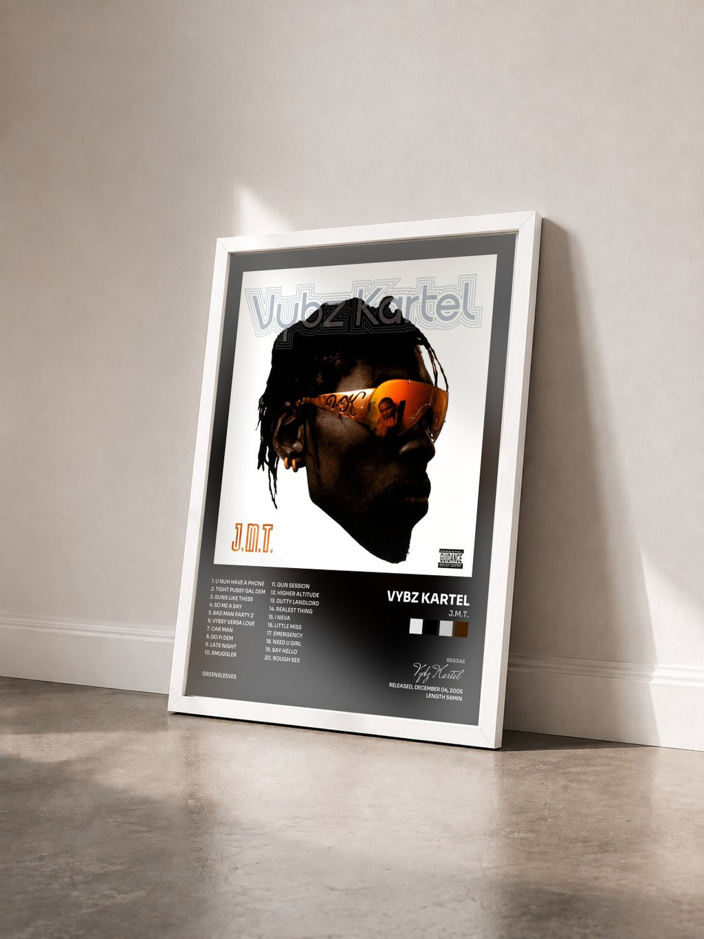 #blanc Tableau de l'album J.M.T. de Vybz Kartel vu de trois quarts, cadre blanc