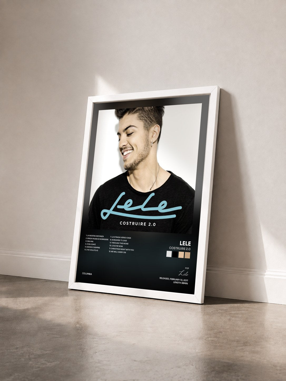 #blanc Tableau de l'album Costruire 2.0 de Lele vu de trois quarts, cadre blanc