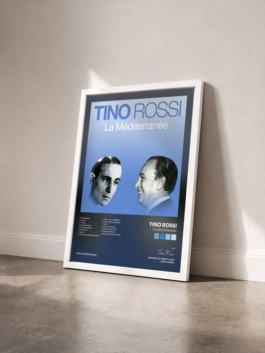 #blanc Tableau de l'album La Méditerranée de Tino Rossi vu de trois quarts, cadre blanc