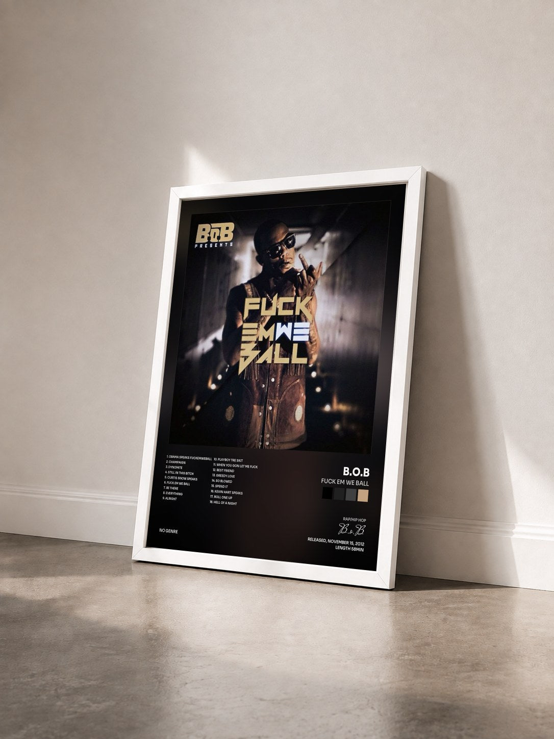 #blanc Tableau de l'album Fuck Em We Ball de B.o.B vu de trois quarts, cadre blanc