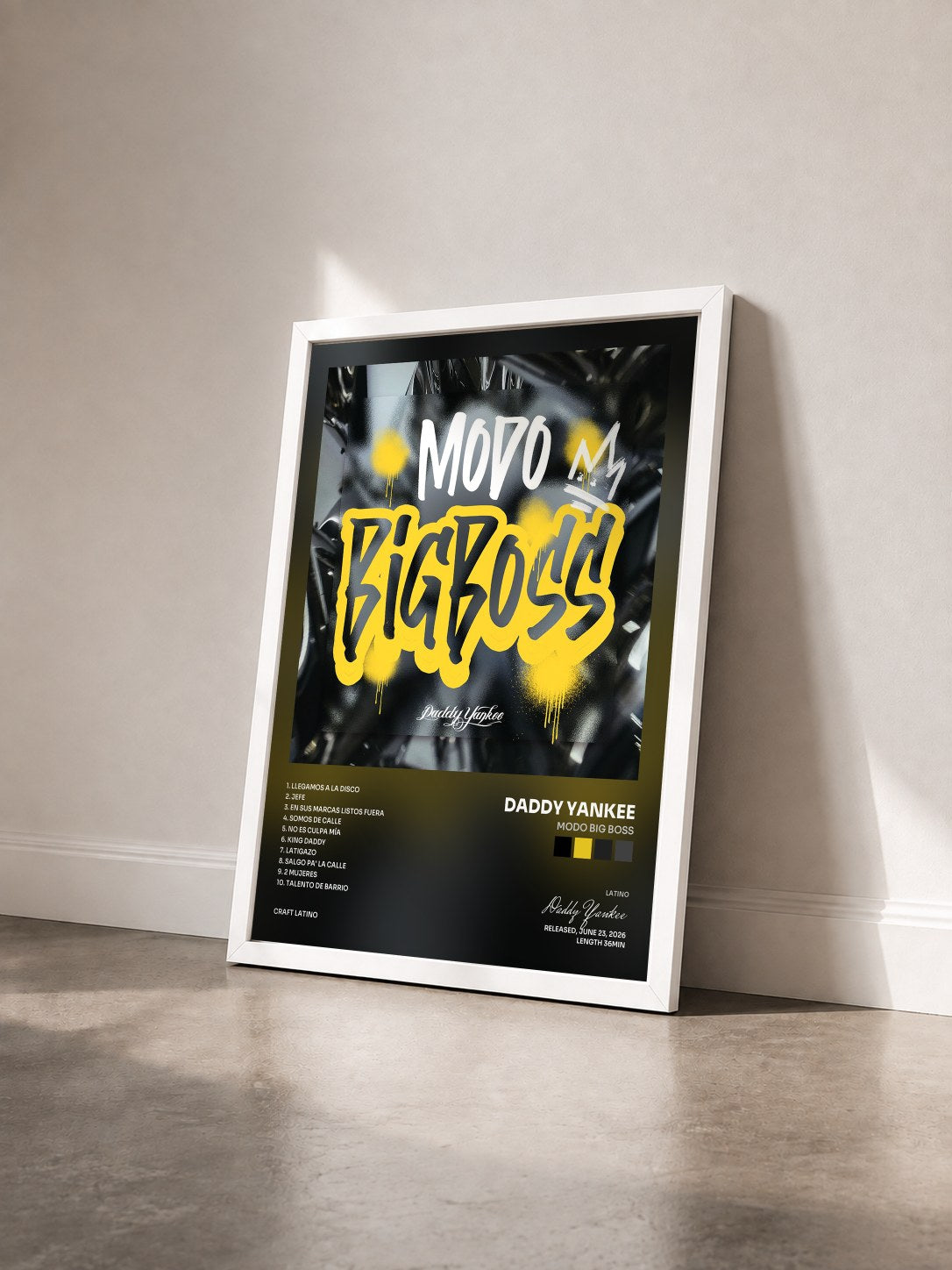 #blanc Tableau de l'album Modo Big Boss de Daddy Yankee vu de trois quarts, cadre blanc