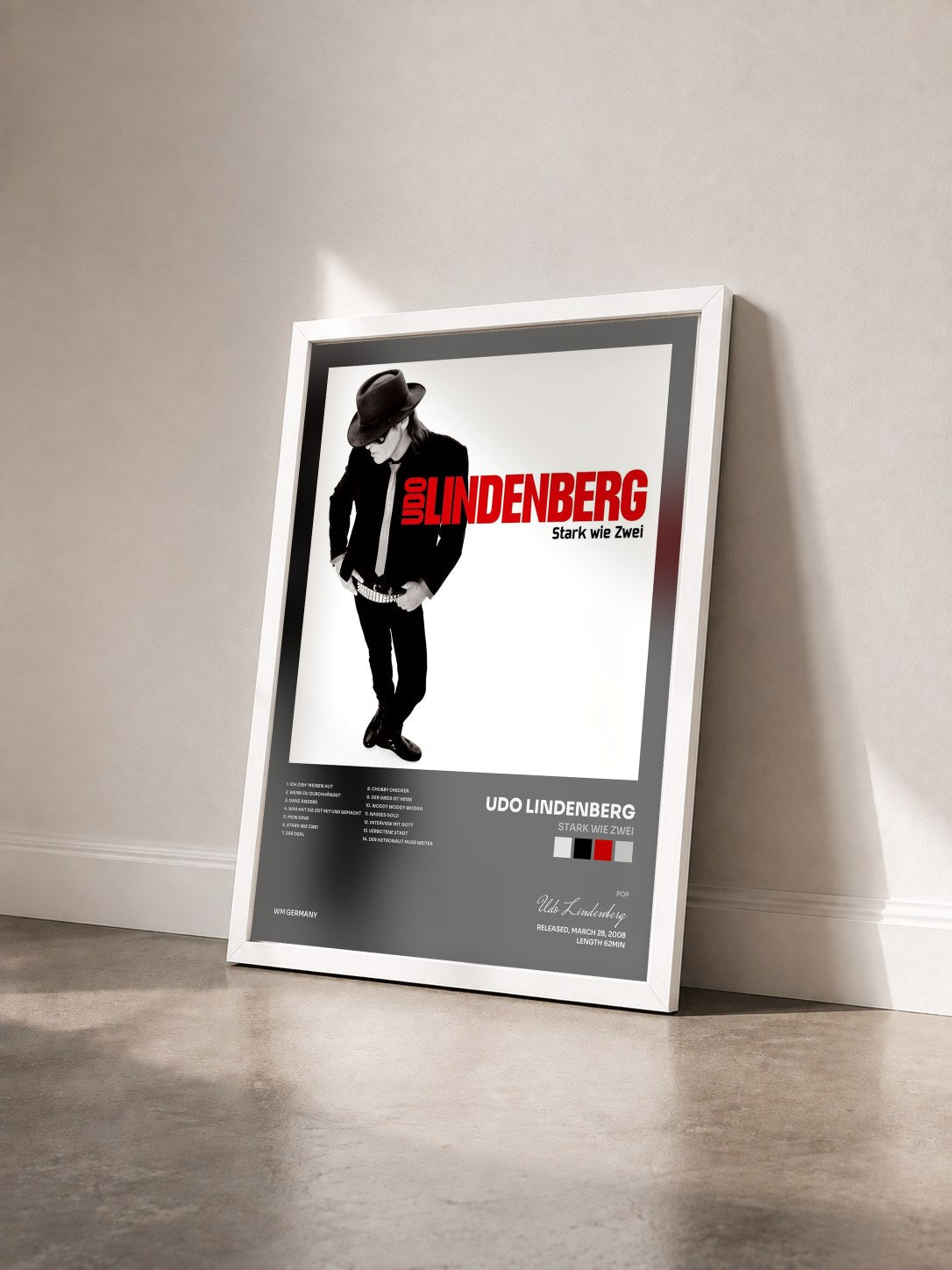 #blanc Tableau de l'album Stark wie Zwei de Udo Lindenberg vu de trois quarts, cadre blanc