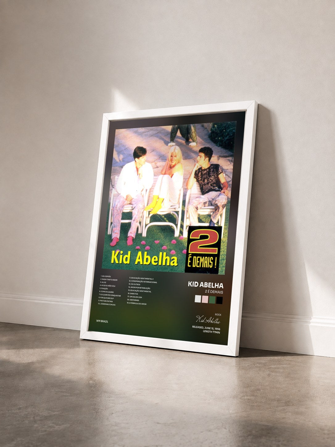 #blanc Tableau de l'album 2 é Demais de Kid Abelha vu de trois quarts, cadre blanc
