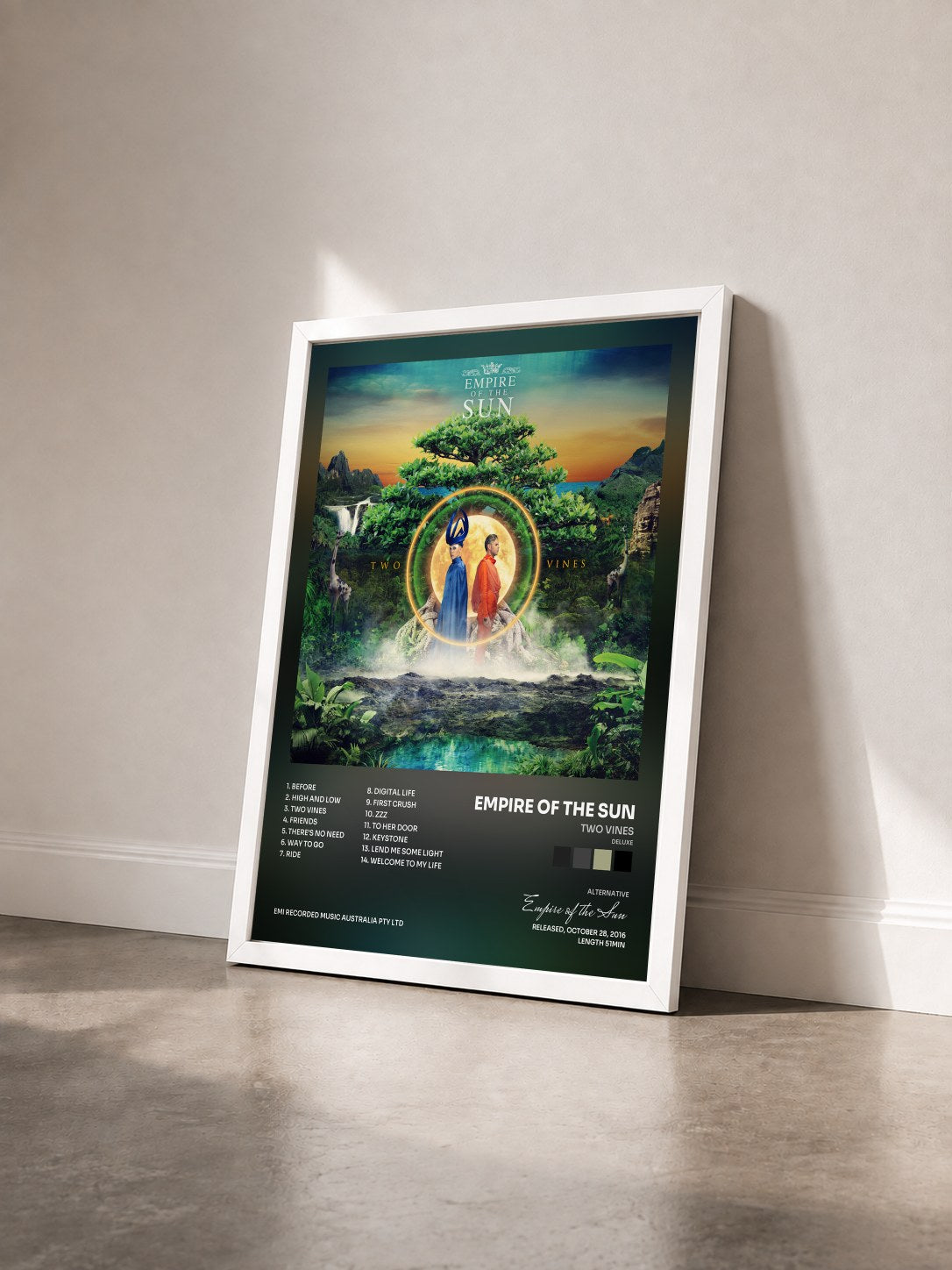 #blanc Tableau de l'album Two Vines (Deluxe) de Empire of the Sun vu de trois quarts, cadre blanc
