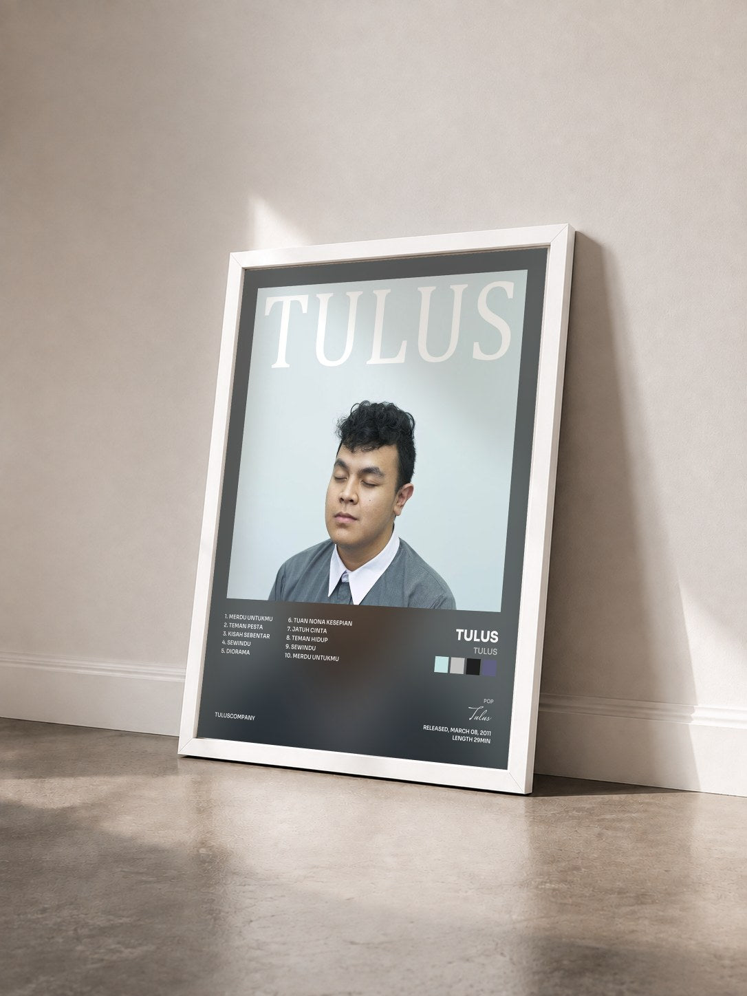 #blanc Tableau de l'album Tulus de Tulus vu de trois quarts, cadre blanc