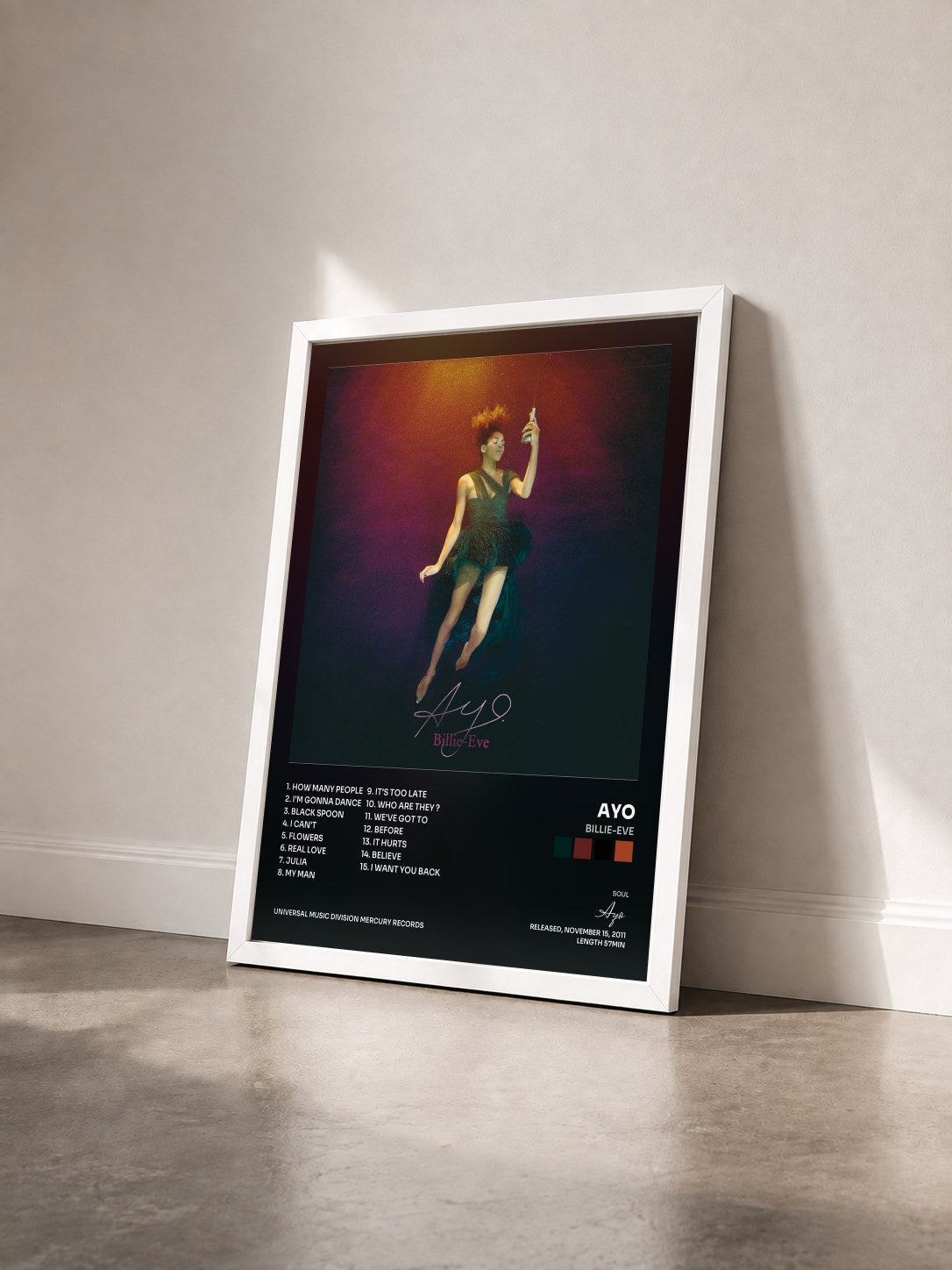 #blanc Tableau de l'album Billie-Eve de Ayo vu de trois quarts, cadre blanc
