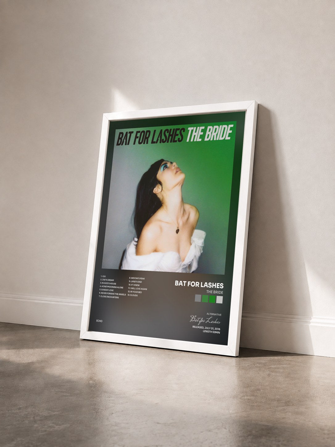 #blanc Tableau de l'album The Bride de Bat for Lashes vu de trois quarts, cadre blanc