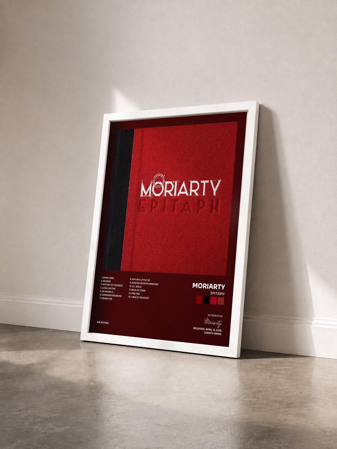 #blanc Tableau de l'album Epitaph de Moriarty vu de trois quarts, cadre blanc