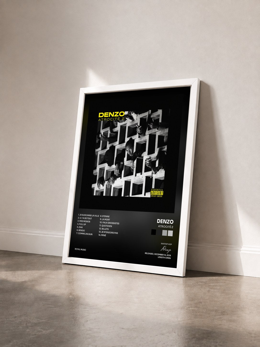 #blanc Tableau de l'album Atrocité 2 de Denzo vu de trois quarts, cadre blanc