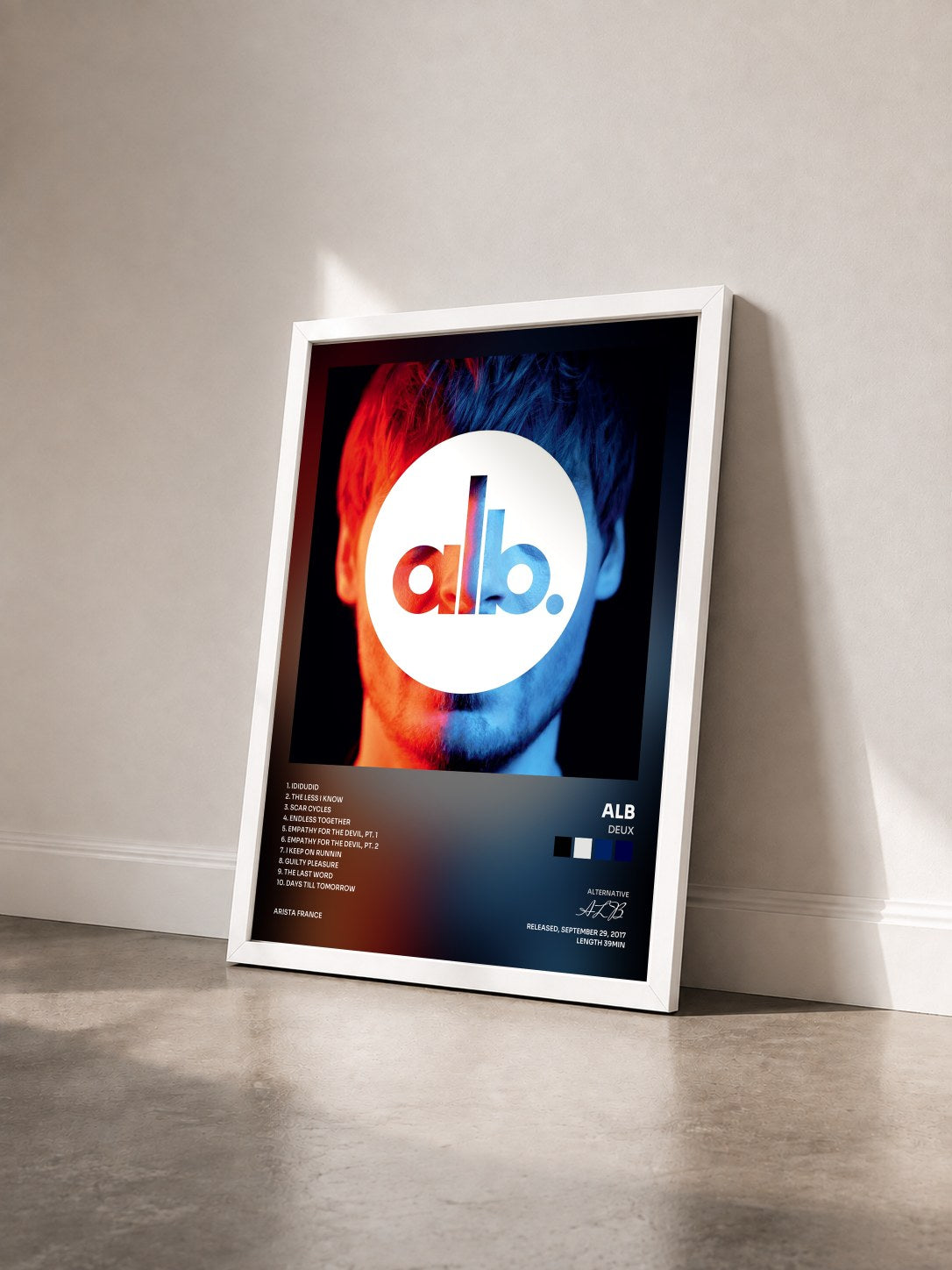 #blanc Tableau de l'album DEUX de ALB vu de trois quarts, cadre blanc