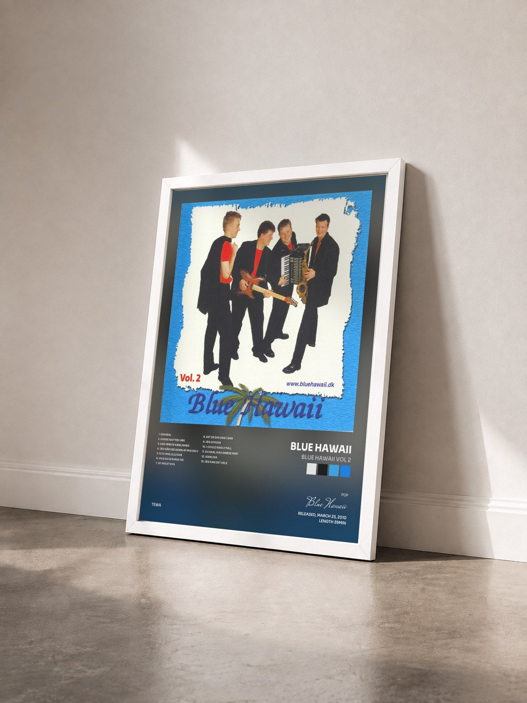 #blanc Tableau de l'album Blue Hawaii Vol 2 de Blue Hawaii vu de trois quarts, cadre blanc