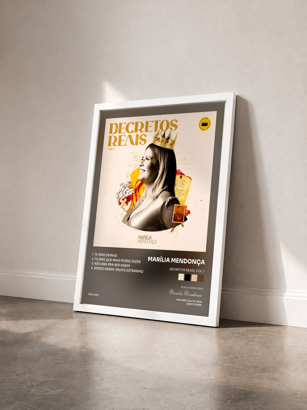 #blanc Tableau de l'album Decretos Reais, Vol.1 de Marília Mendonça vu de trois quarts, cadre blanc