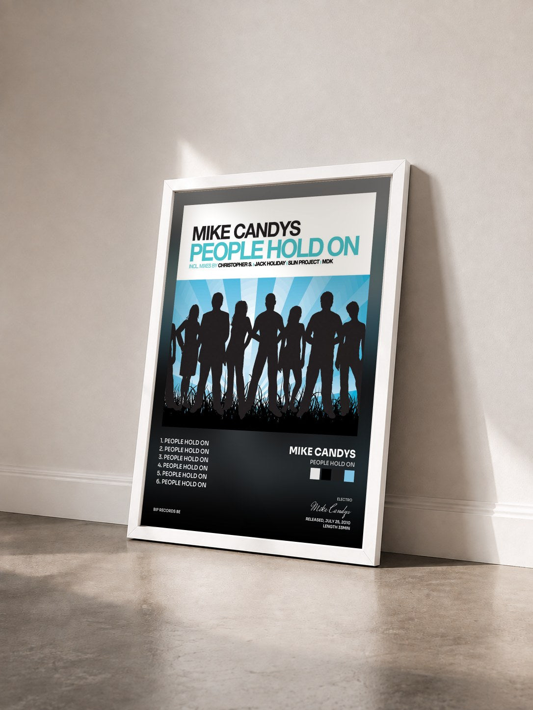 #blanc Tableau de l'album People Hold On de Mike Candys vu de trois quarts, cadre blanc