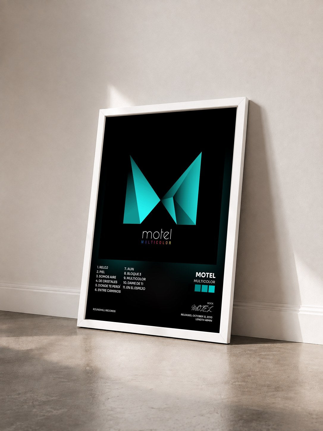 #blanc Tableau de l'album Multicolor de MOTEL vu de trois quarts, cadre blanc