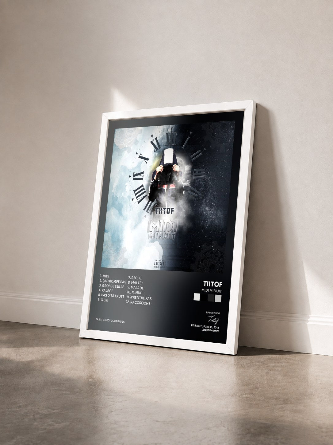 #blanc Tableau de l'album Midi minuit de Tiitof vu de trois quarts, cadre blanc