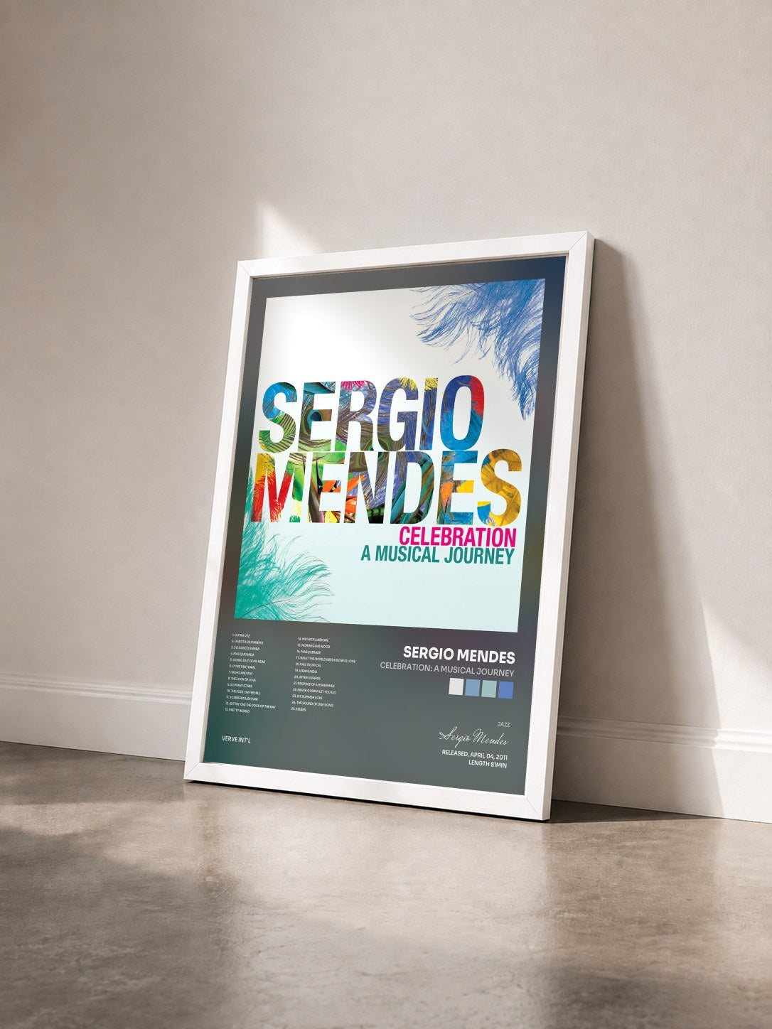 #blanc Tableau de l'album Celebration: A Musical Journey de Sergio Mendes vu de trois quarts, cadre blanc