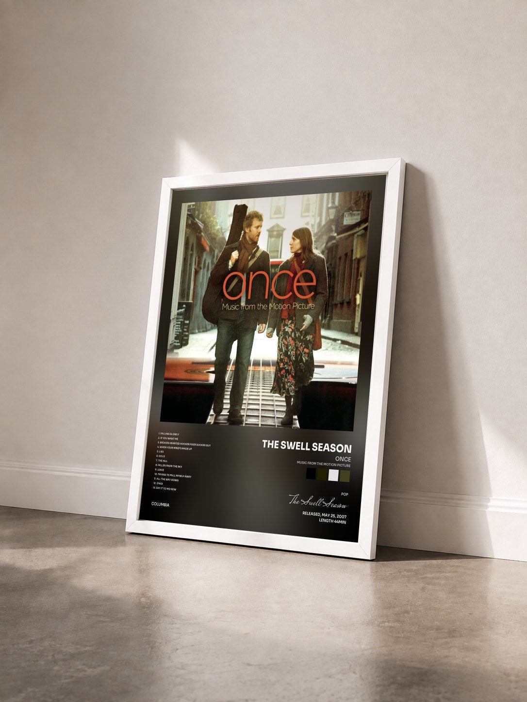 #blanc Tableau de l'album Once (Music From The Motion Picture) de The Swell Season vu de trois quarts, cadre blanc