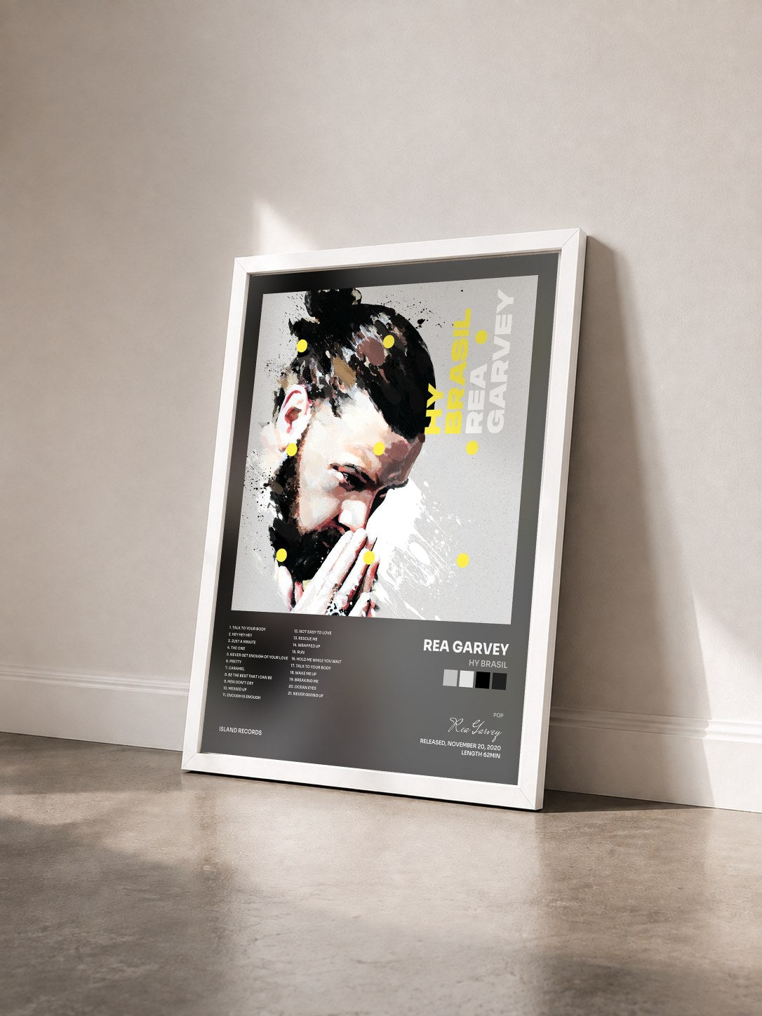 #blanc Tableau de l'album Hy Brasil de Rea Garvey vu de trois quarts, cadre blanc