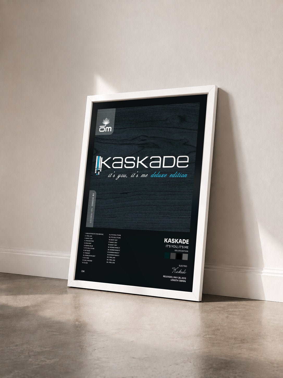#blanc Tableau de l'album It's You, It's Me (Deluxe Edition) de Kaskade vu de trois quarts, cadre blanc