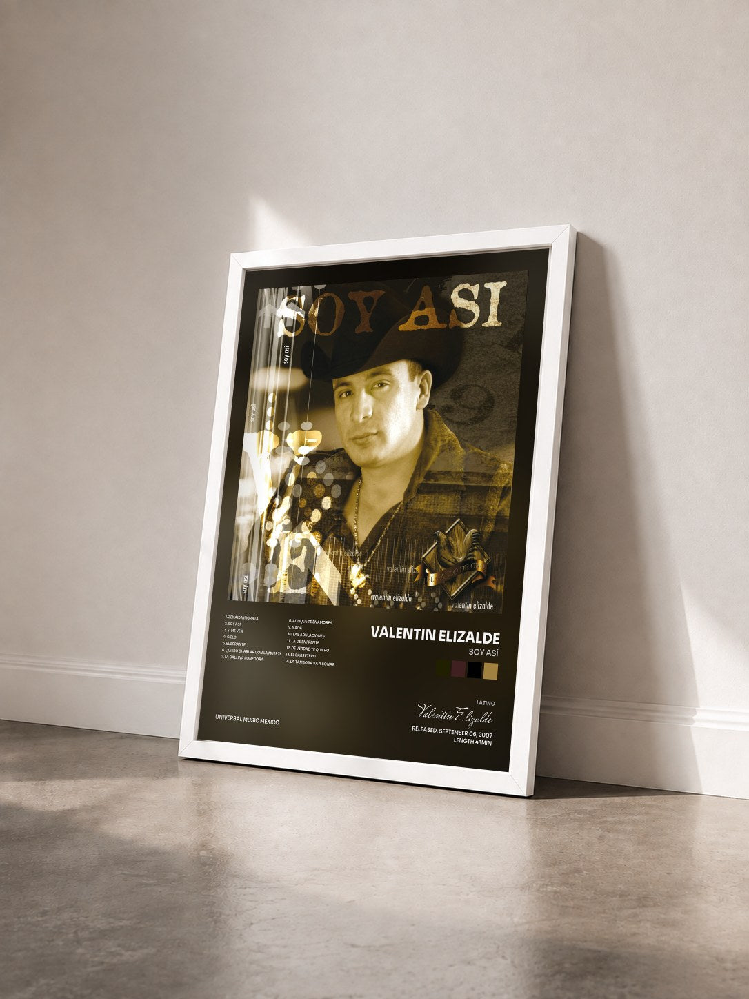 #blanc Tableau de l'album Soy Así de Valentin Elizalde vu de trois quarts, cadre blanc