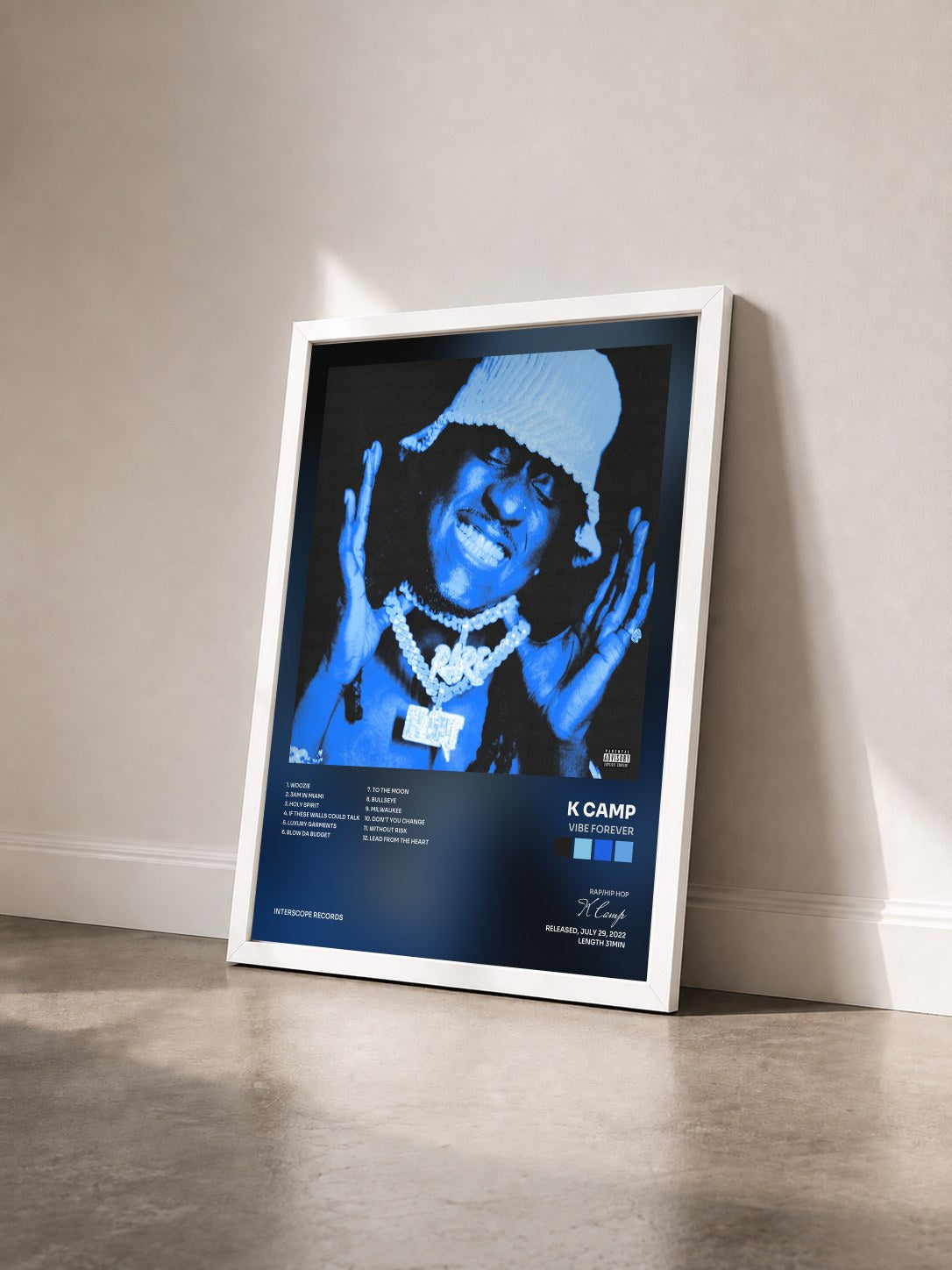 #blanc Tableau de l'album Vibe Forever de K Camp vu de trois quarts, cadre blanc