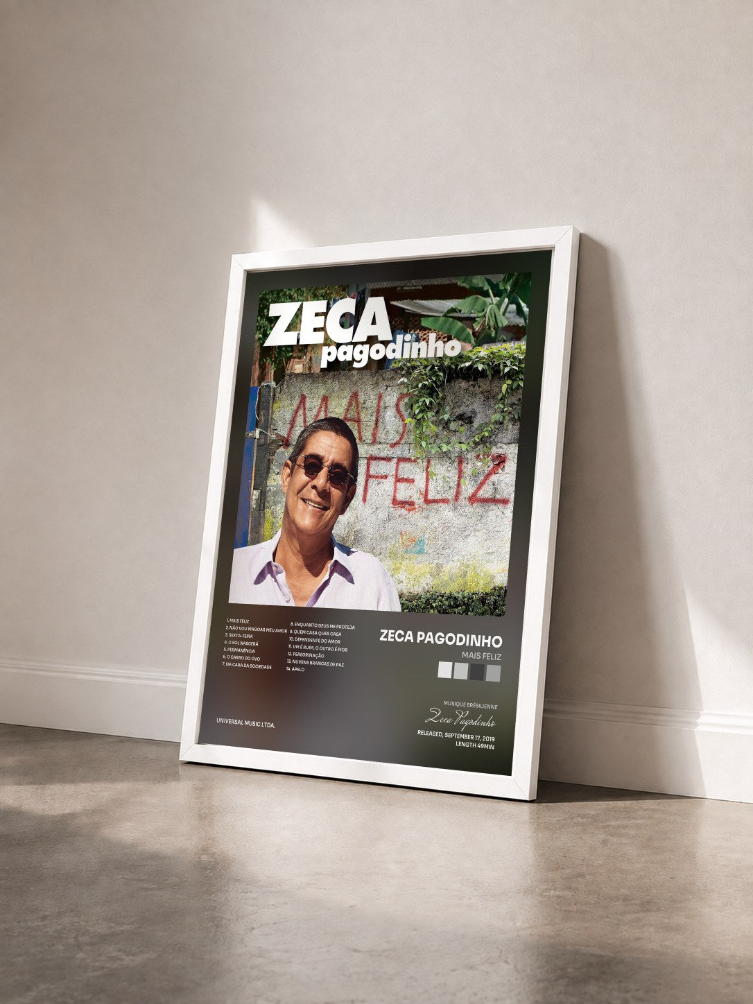 #blanc Tableau de l'album Mais Feliz de Zeca Pagodinho vu de trois quarts, cadre blanc