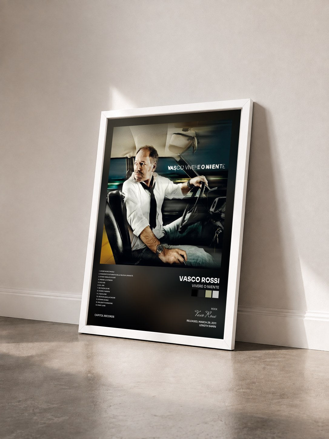 #blanc Tableau de l'album Vivere O Niente de Vasco Rossi vu de trois quarts, cadre blanc