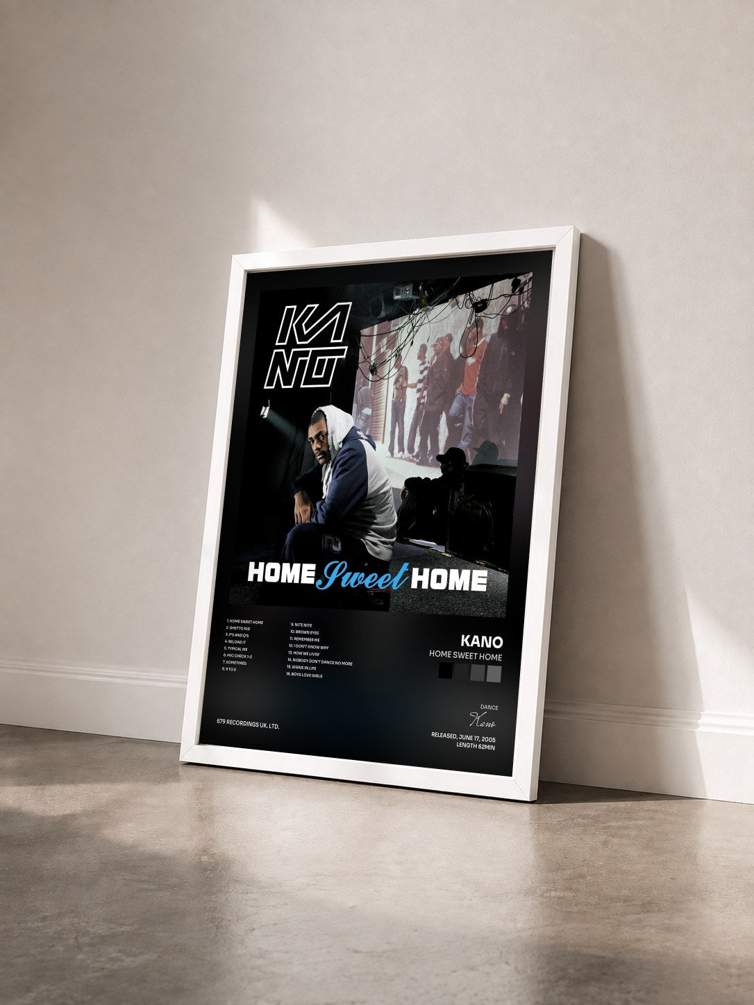 #blanc Tableau de l'album Home Sweet Home de Kano vu de trois quarts, cadre blanc