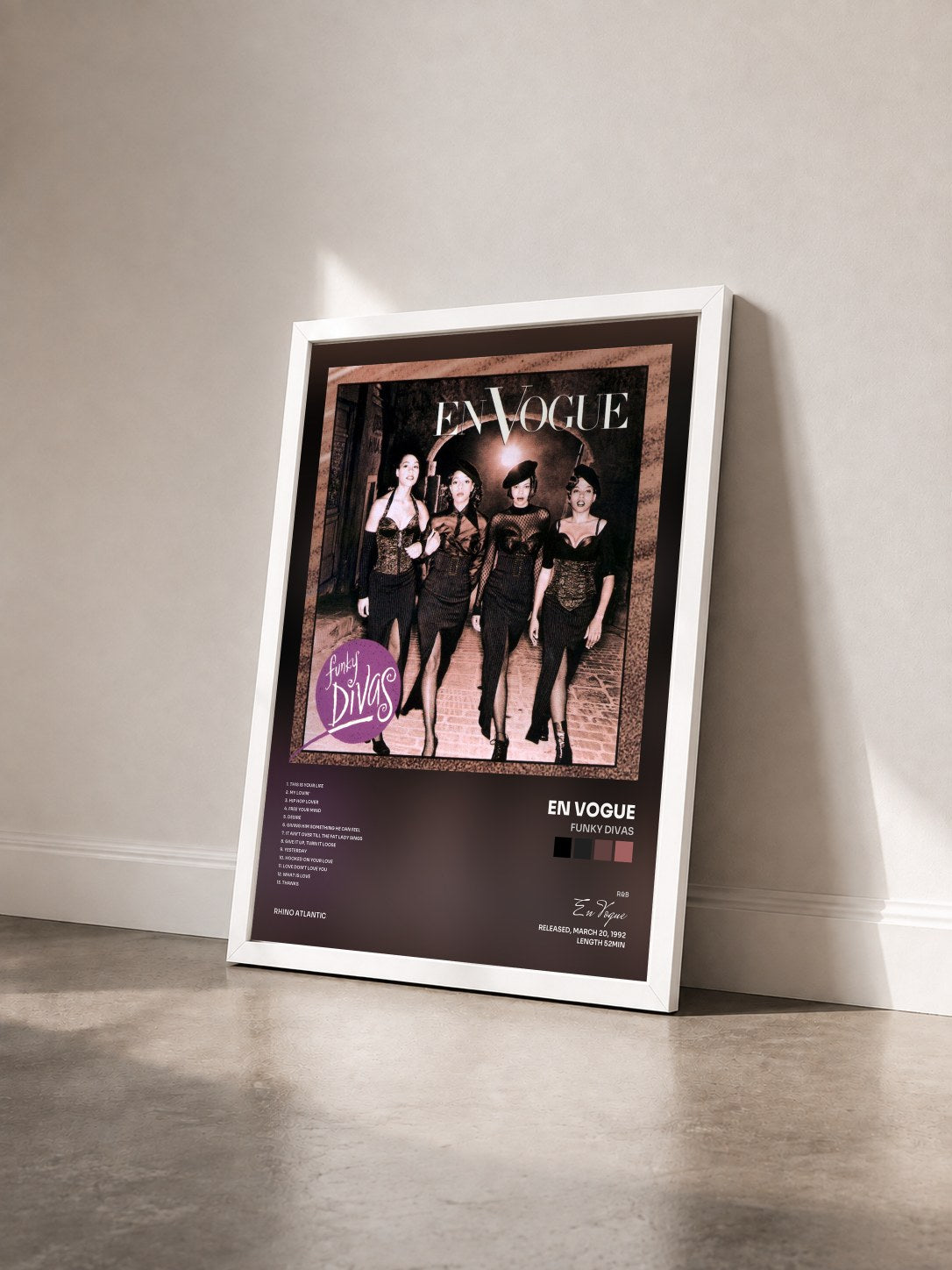 #blanc Tableau de l'album Funky Divas de En Vogue vu de trois quarts, cadre blanc