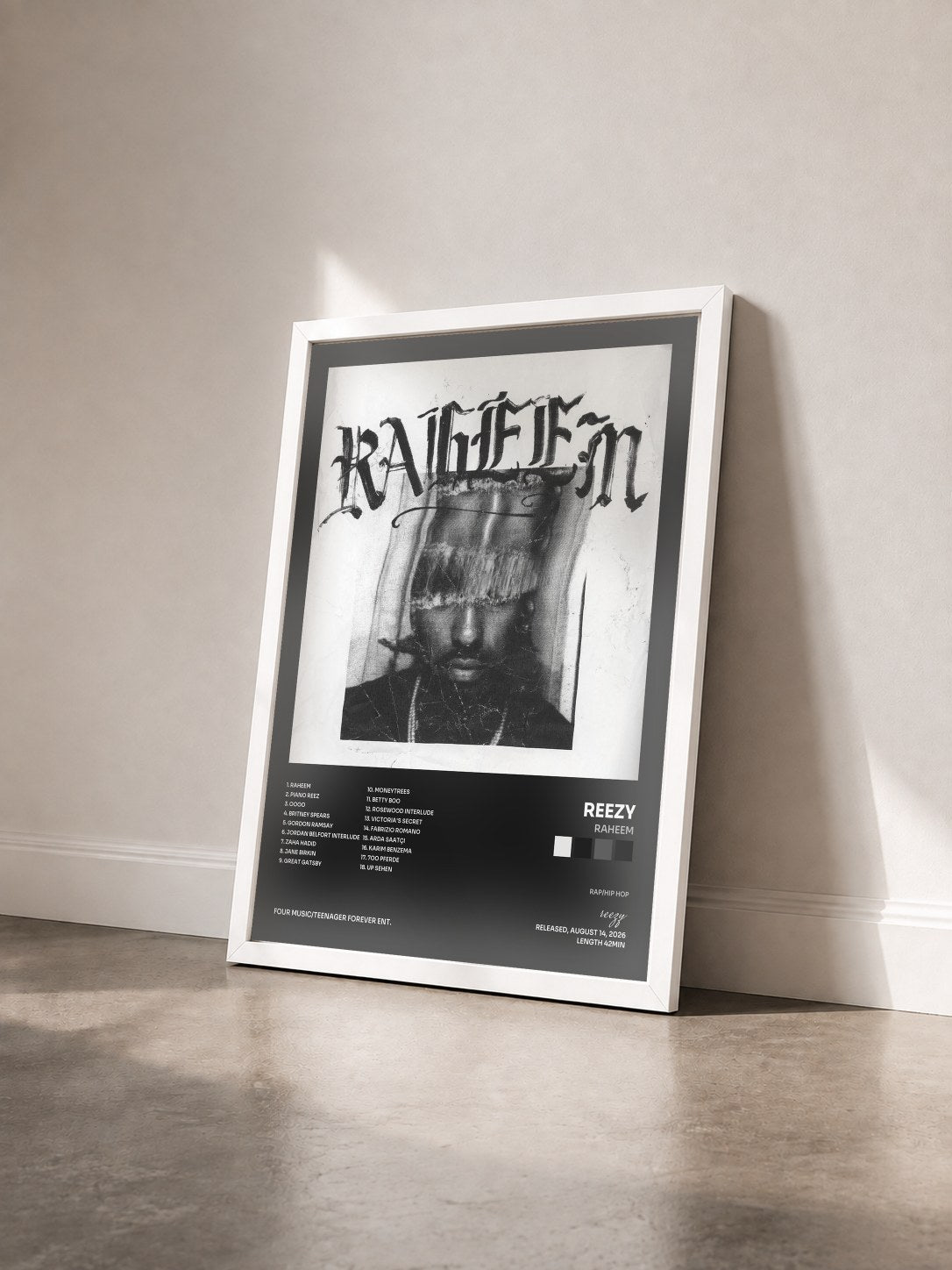 #blanc Tableau de l'album RAHEEM de reezy vu de trois quarts, cadre blanc