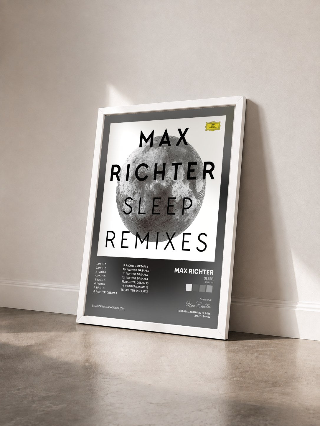 #blanc Tableau de l'album Sleep (Remixes) de Max Richter vu de trois quarts, cadre blanc
