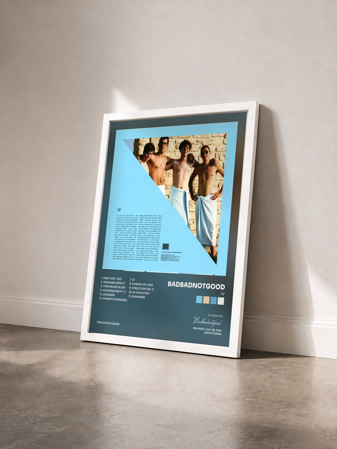 #blanc Tableau de l'album IV de Badbadnotgood vu de trois quarts, cadre blanc