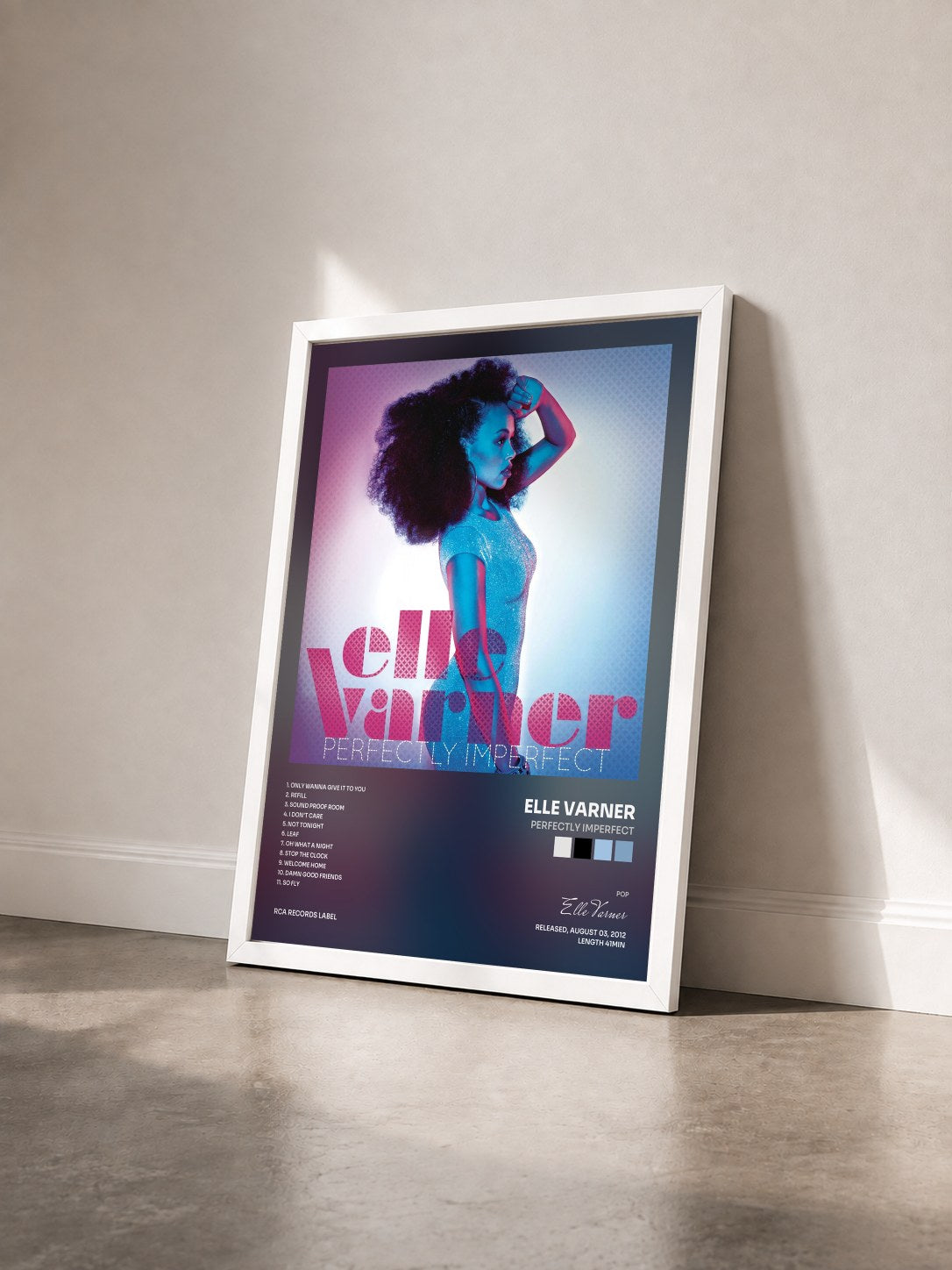 #blanc Tableau de l'album Perfectly Imperfect de Elle Varner vu de trois quarts, cadre blanc