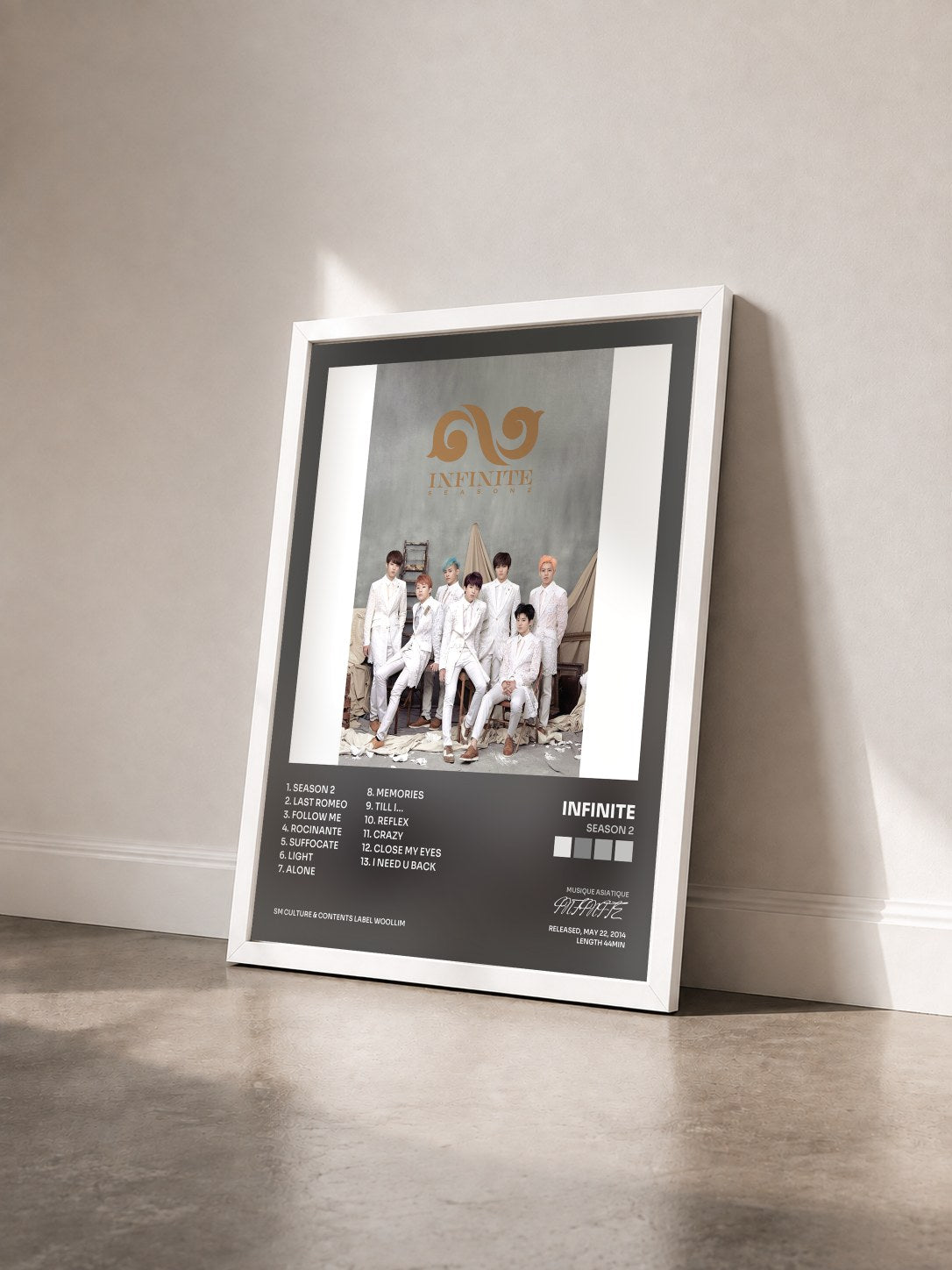 #blanc Tableau de l'album Season 2 de INFINITE vu de trois quarts, cadre blanc