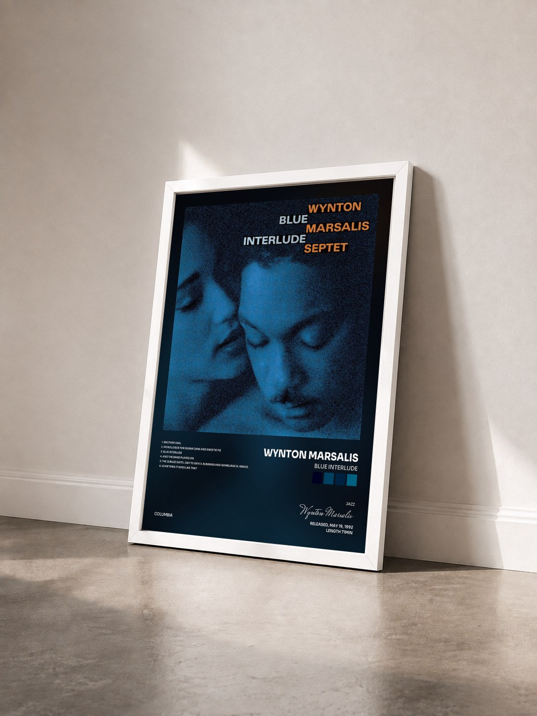 #blanc Tableau de l'album Blue Interlude de Wynton Marsalis vu de trois quarts, cadre blanc