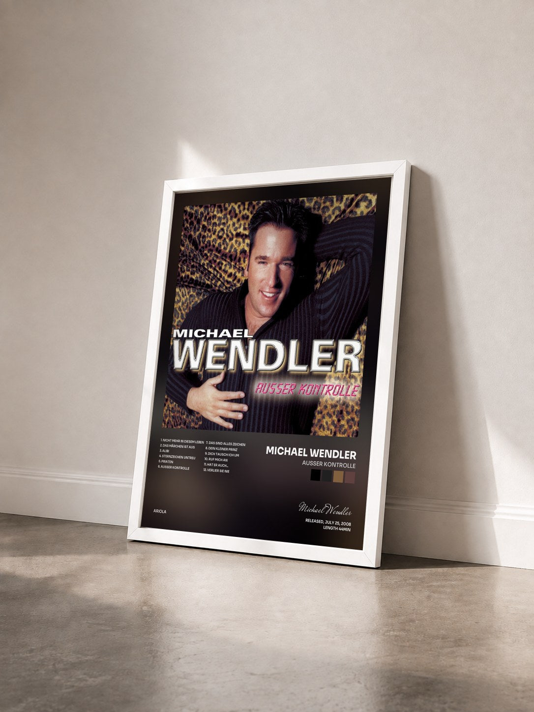#blanc Tableau de l'album Ausser Kontrolle de Michael Wendler vu de trois quarts, cadre blanc