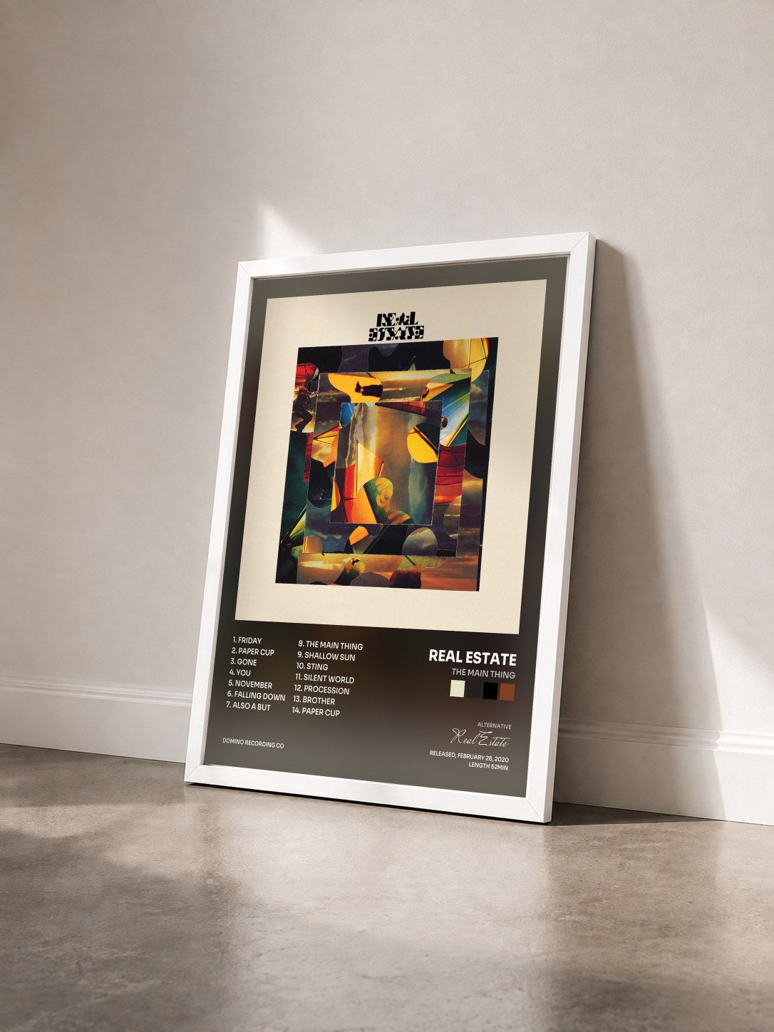 #blanc Tableau de l'album The Main Thing de Real Estate vu de trois quarts, cadre blanc