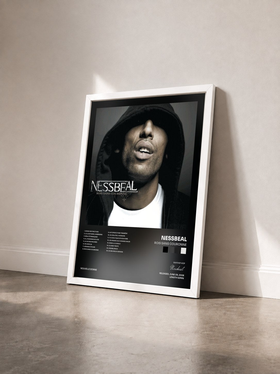 #blanc Tableau de l'album Rois sans couronne de Nessbeal vu de trois quarts, cadre blanc
